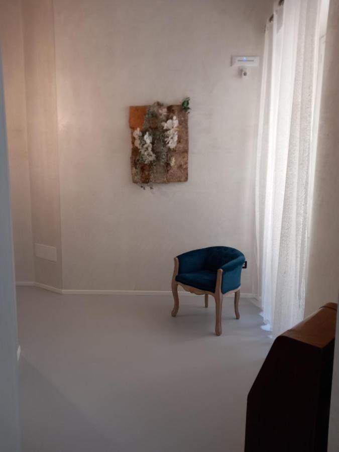 Flower Rooms Каляри Екстериор снимка