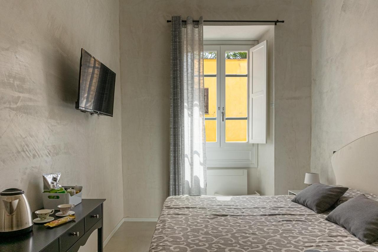 Flower Rooms Каляри Екстериор снимка